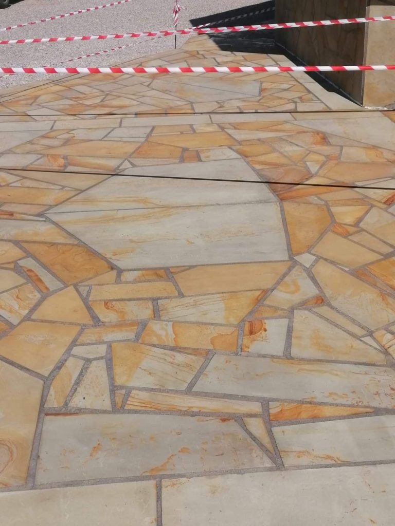 Placaj slefuit nedimensionat pentru placări soclu și pardoseala din piatra naturala de Vama